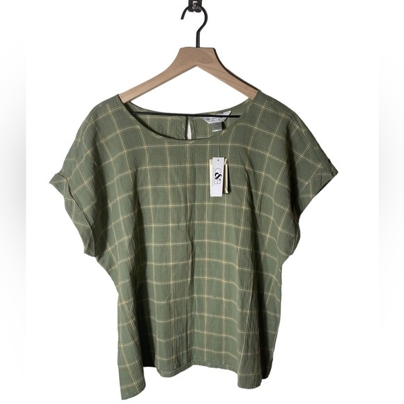 Christopher & Banks Tops - 💚5 for $20💚 
NWT Christopher & banks tee